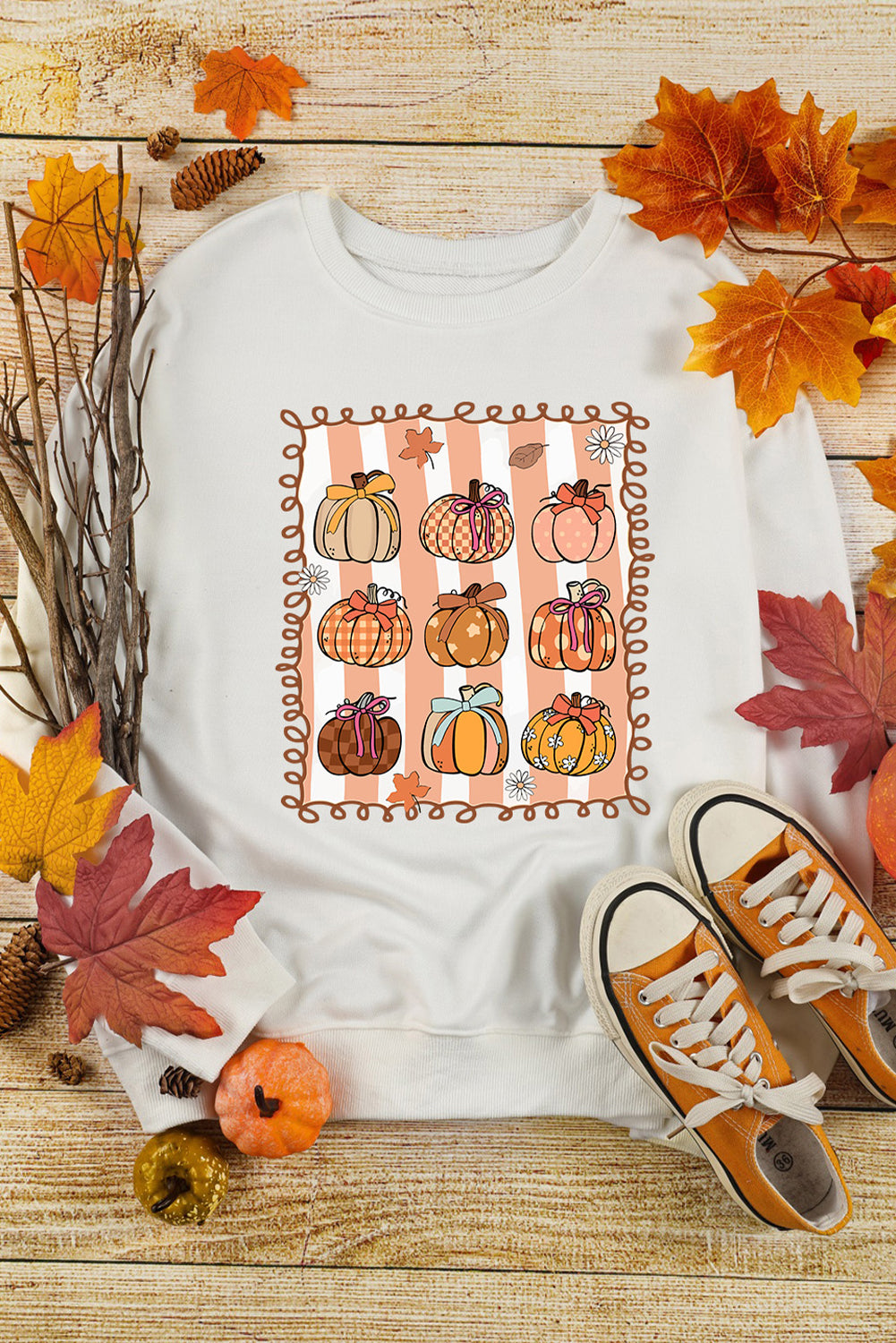White Fall Bow Pumpkin Round Neck Graphic Sweatshirt
