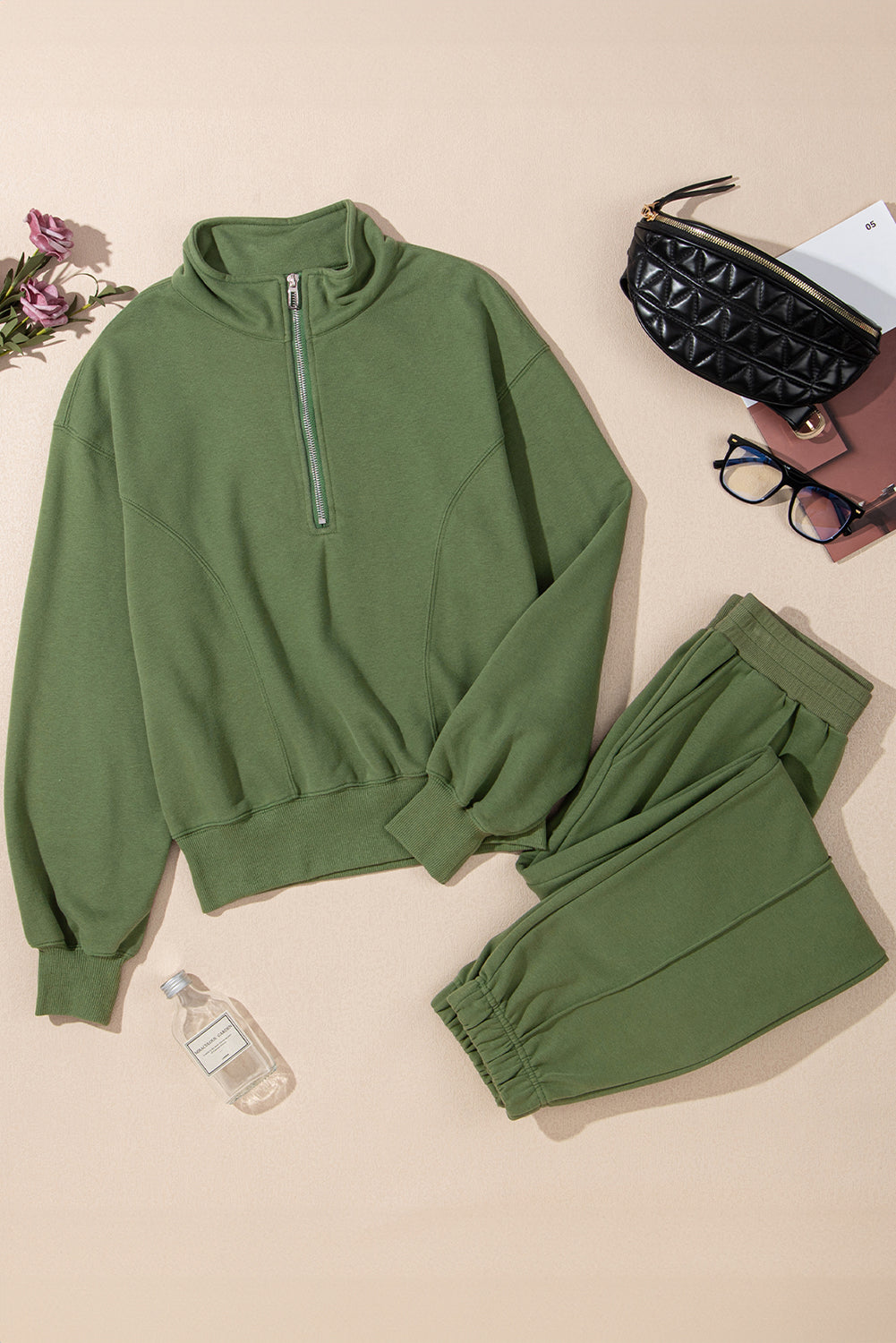 Conjunto deportivo de sudadera y pantalón de chándal color verde viñedo