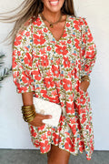 Robe courte ample à imprimé floral rouge et bordure en ricac, col en V et manches 3/4