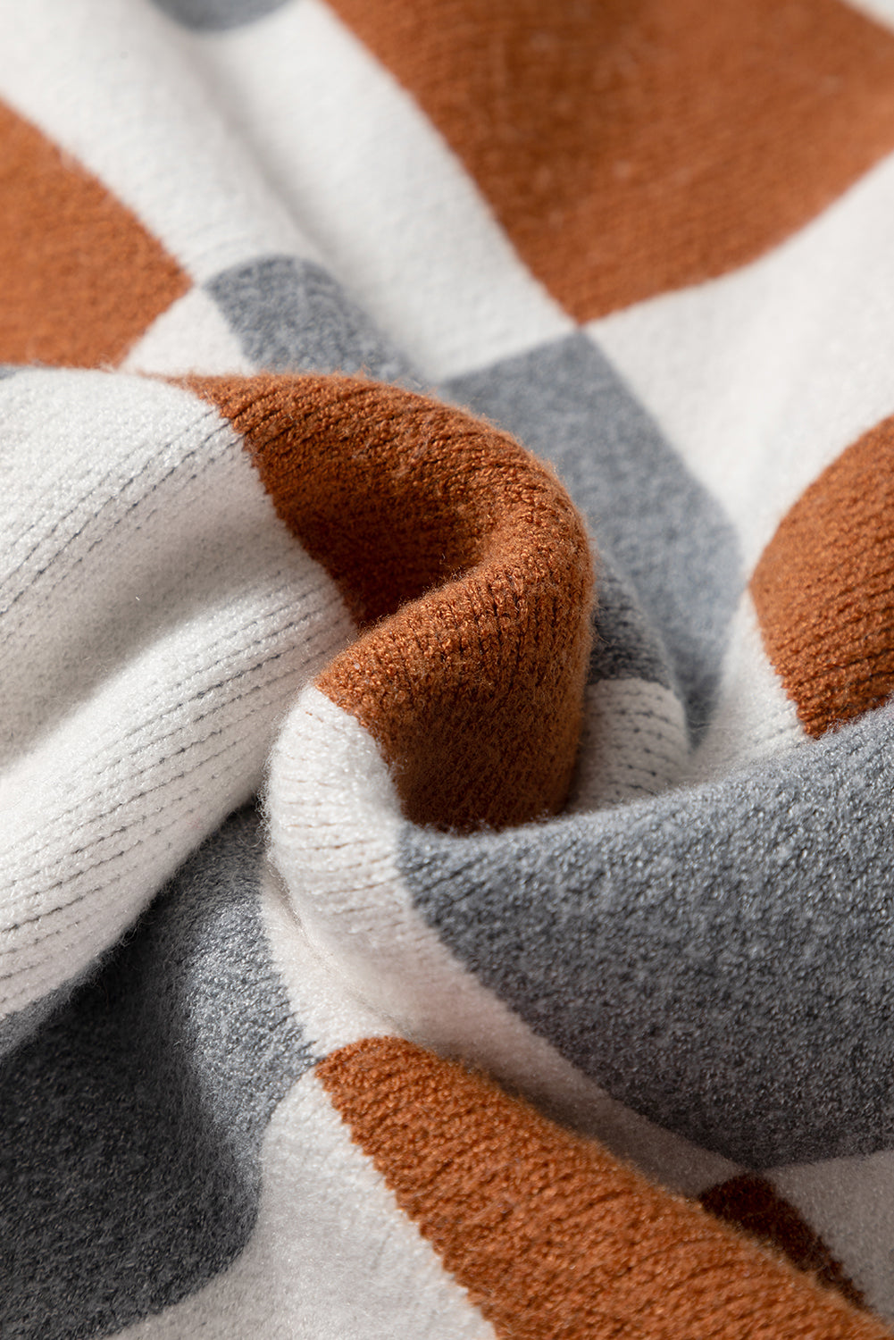 Pull grande taille à manches tombantes et à carreaux marron colorblock