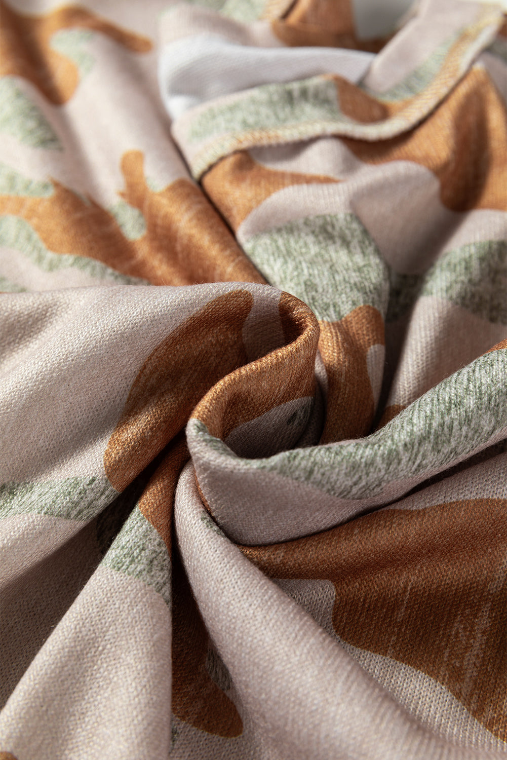 Sweat-shirt marron à imprimé camouflage rétro, coutures apparentes et épaules tombantes