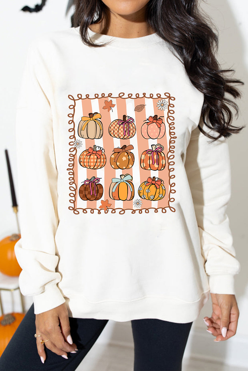 White Fall Bow Pumpkin Round Neck Graphic Sweatshirt