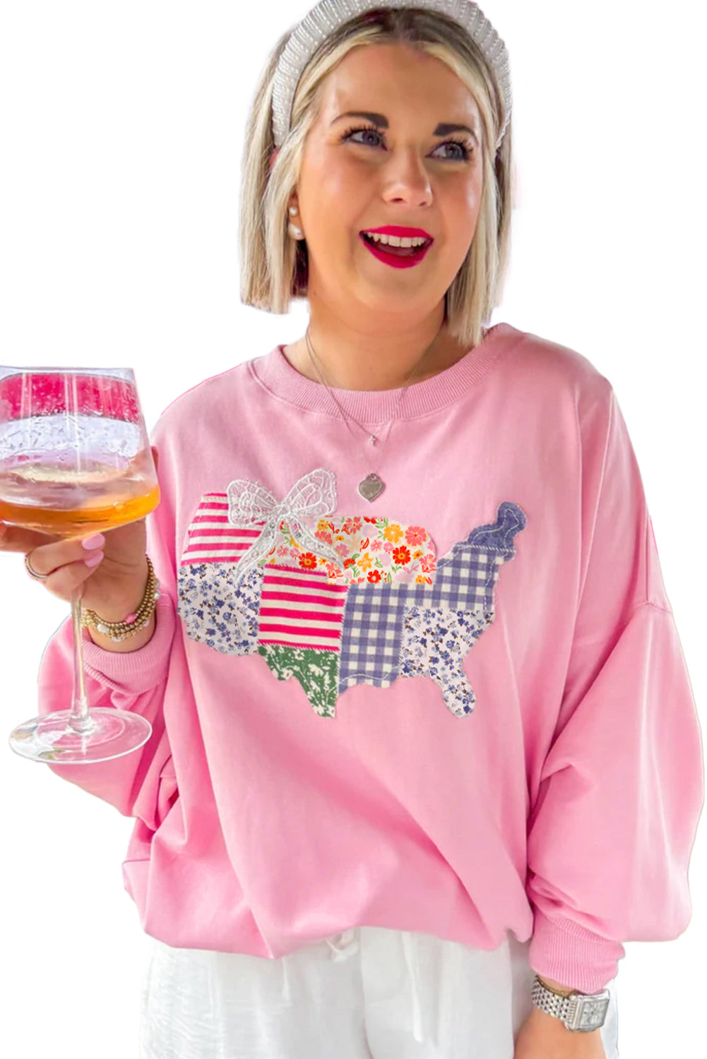 Sudadera con estampado patriótico y parches florales rosas del mapa de EE. UU.