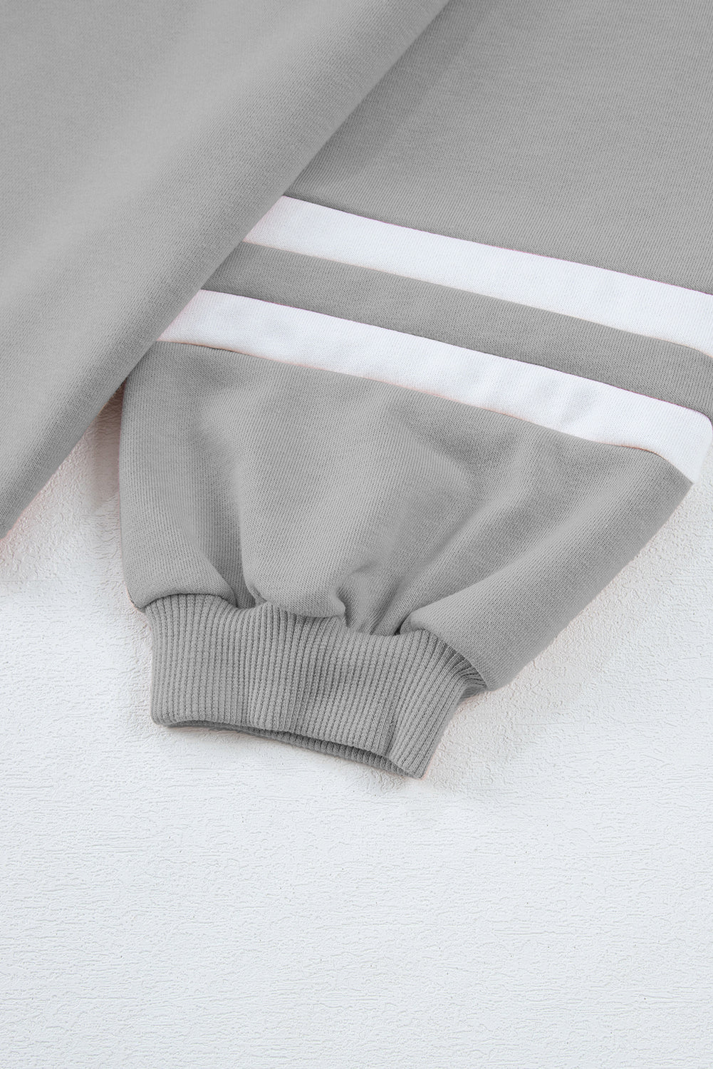 Conjunto de jersey y pantalón de manga larga con ribete en contraste gris