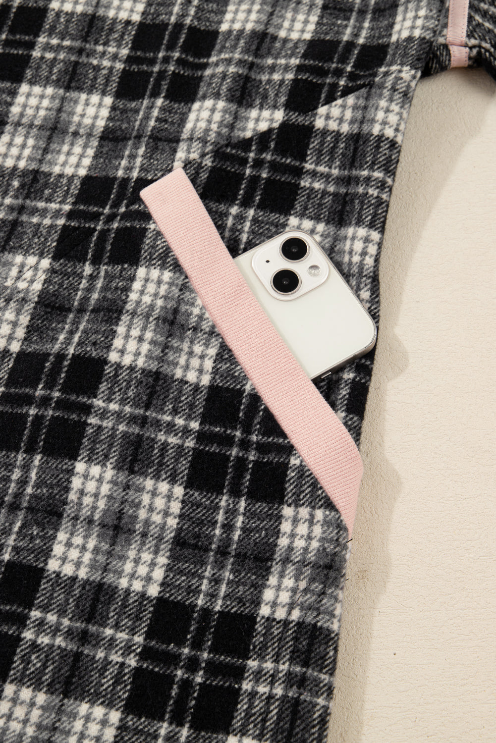 Vestido corto negro informal de cuadros con cremallera y manga larga