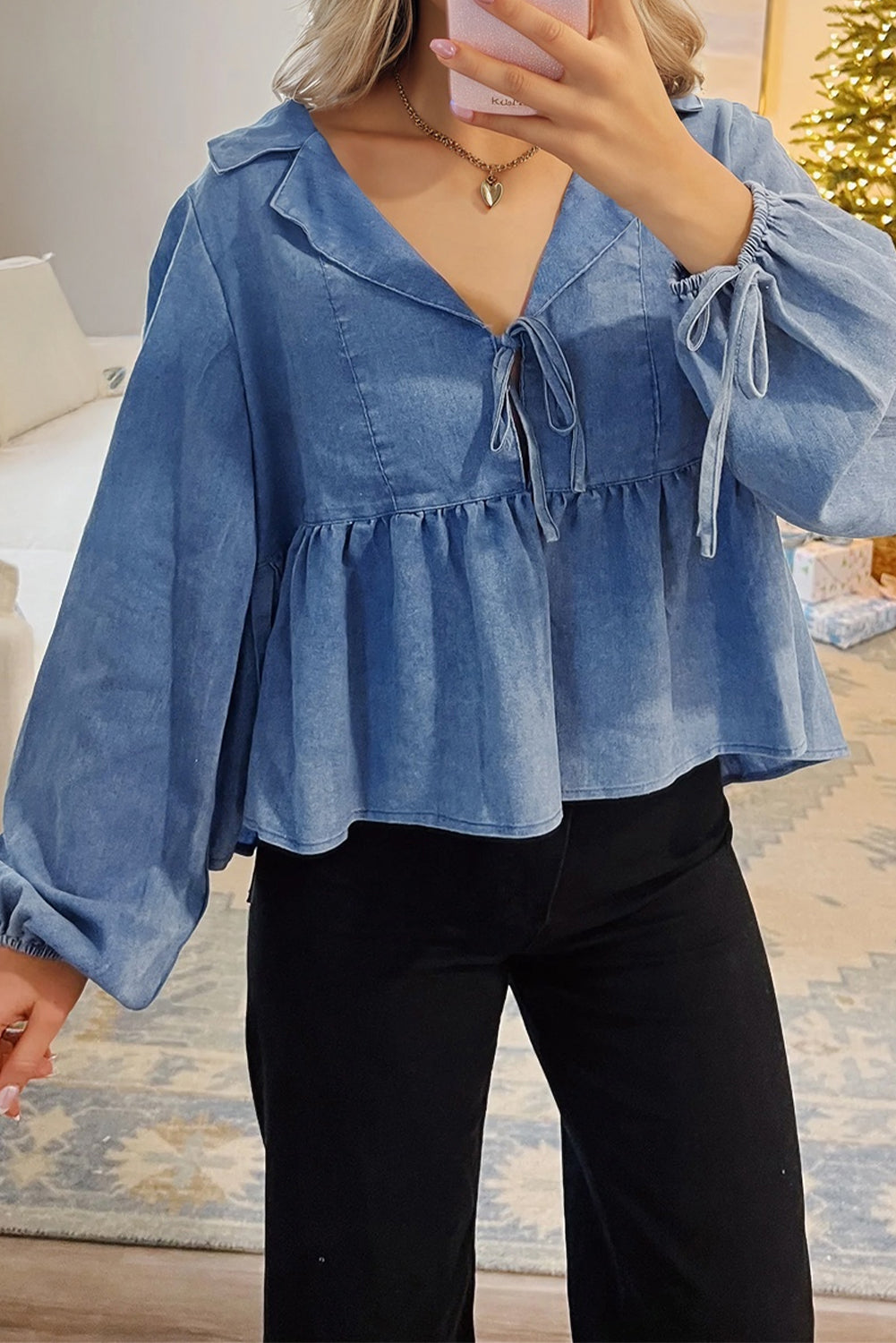 Top peplum con mangas globo y cuello solapa de mezclilla azul crepúsculo