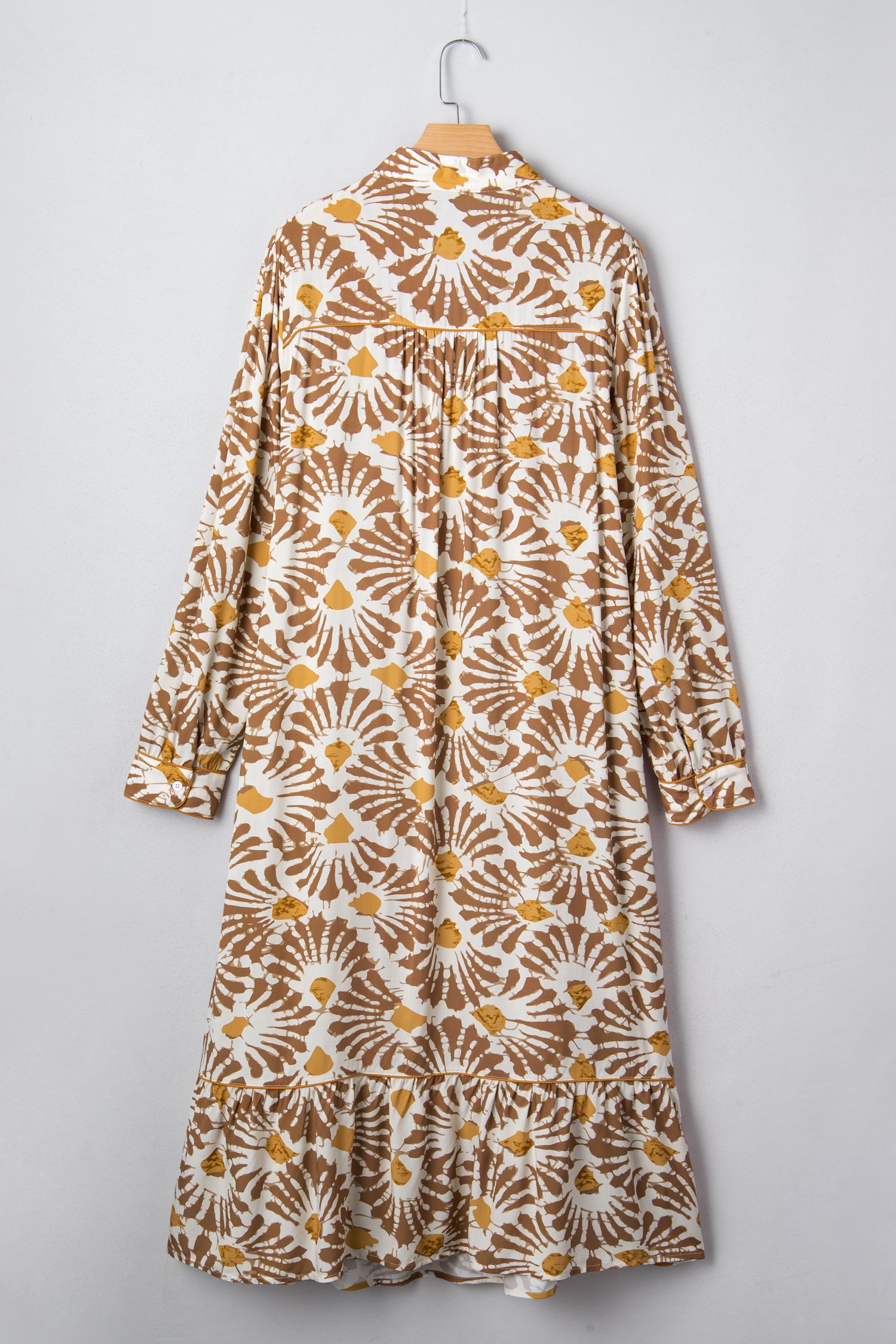 Vestido largo holgado con estampado abstracto de plantas en color caqui, talla grande