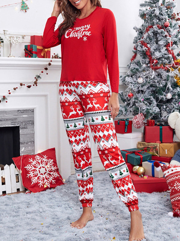 Women's Christmas Reindeer Print Pajama Set