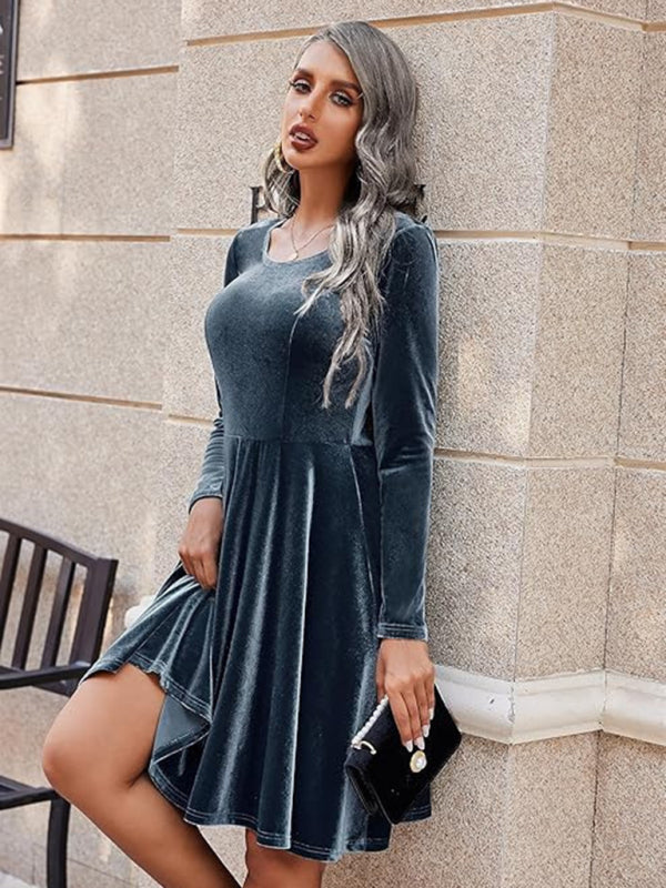 Christmas and New Year new women's long-sleeved round neck velvet dress